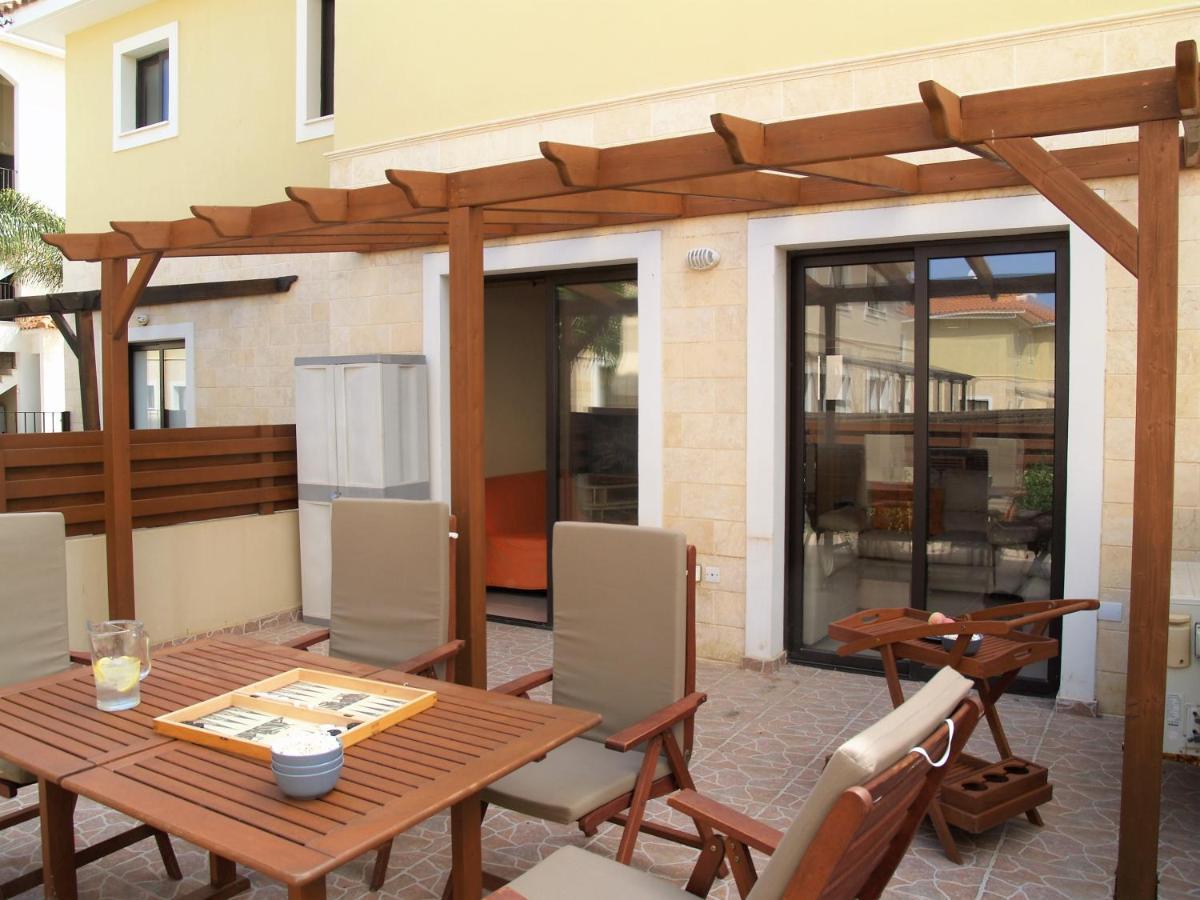 Kyklades Resort & Spa Paralimni Exterior photo